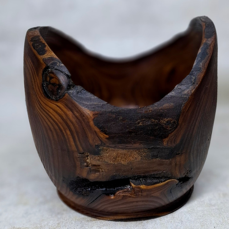 میوه خوری دفُرمه رستیک چوبی