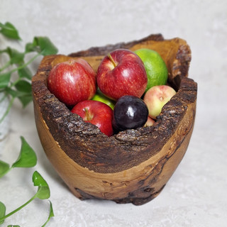 میوه خوری دفُرمه رستیک چوبی با چوب توسکا